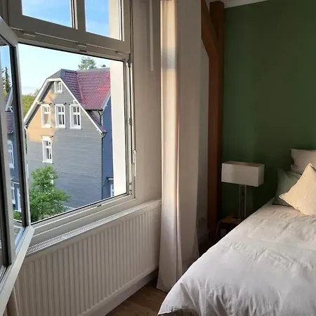 Moderne Altbauwohnung Im Gruenen Wuppertal