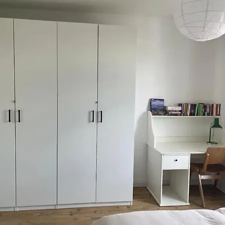 Moderne Altbauwohnung Im Gruenen