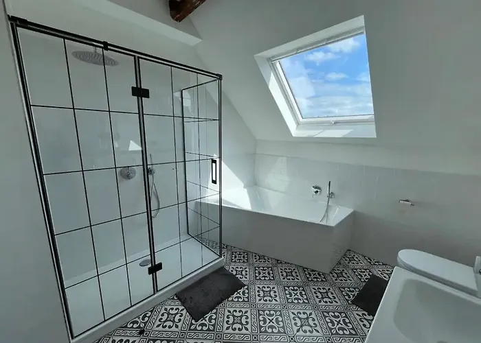 Moderne Altbauwohnung Im Gruenen Wuppertal