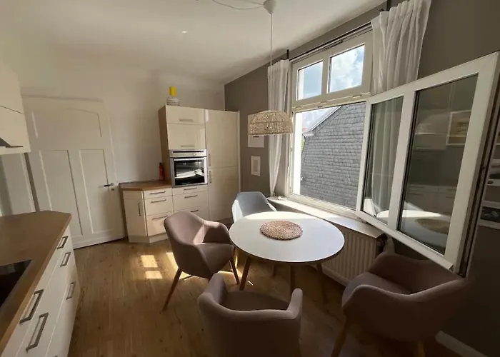 Appartement Moderne Altbauwohnung Im Gruenen