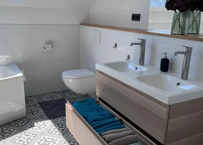 Moderne Altbauwohnung Im Gruenen Appartement *